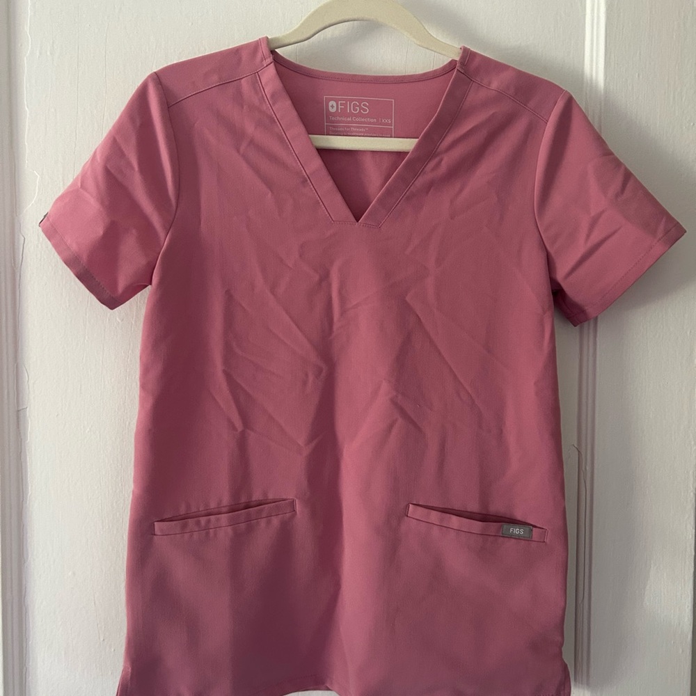 NWOT Figs Casma Three-Pocket Scrub Top